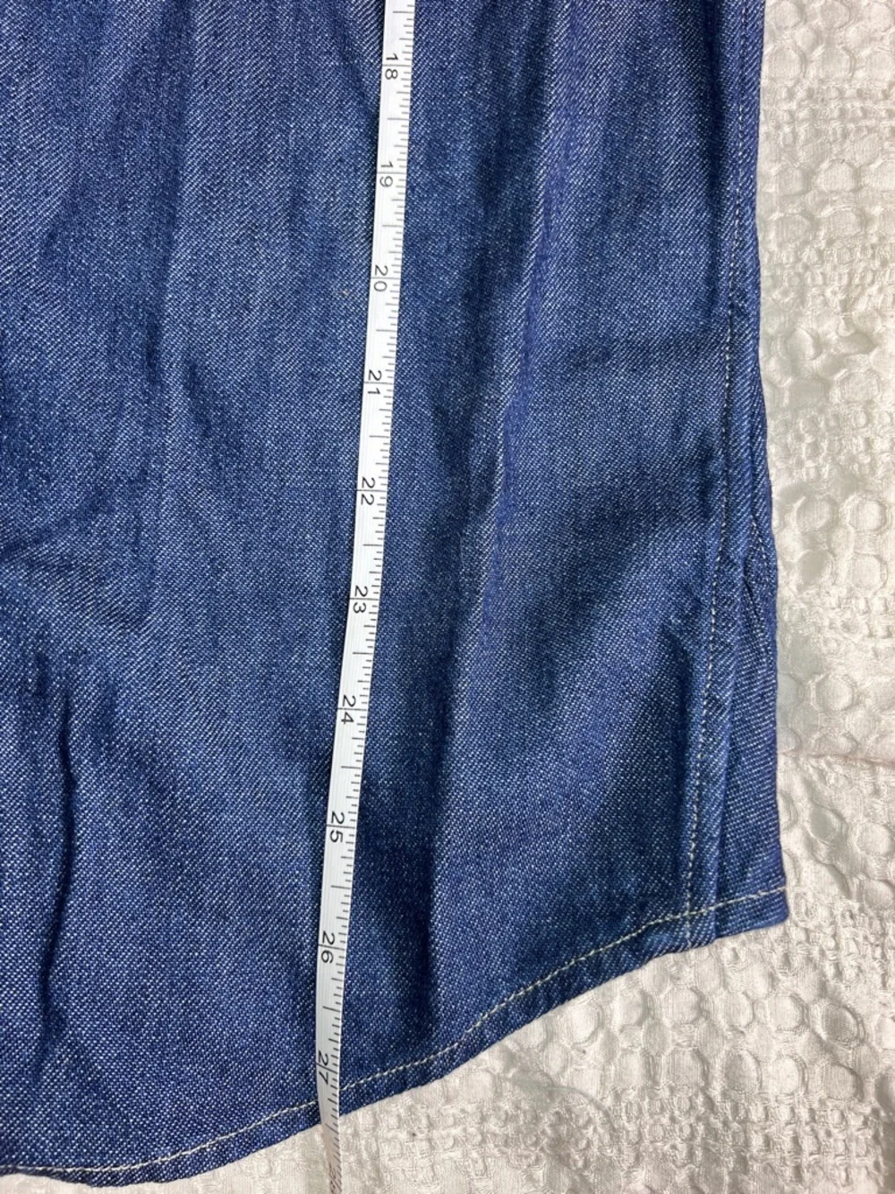 Banana Republic 100% cotton Short-Sleeve Denim Button-Down in Indigo Blue size M